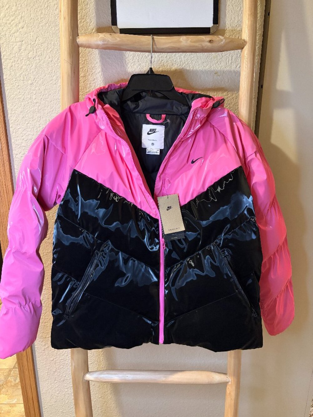 Nike Therma-FIT Shine Puffer Jacket Pink Black Womens SMALL NWT